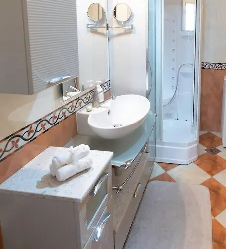 H&s Апартаменты *